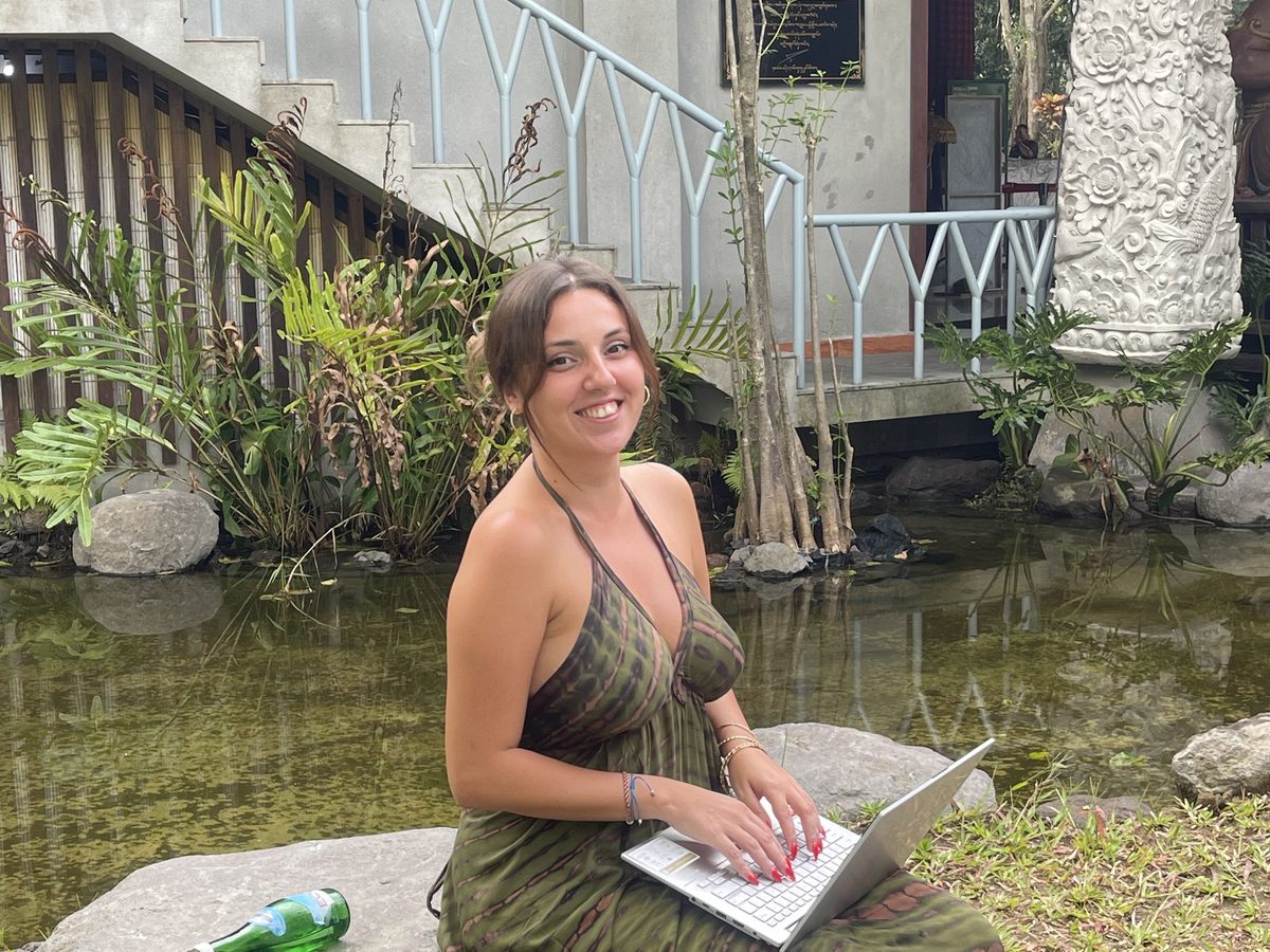 Yasemin Dinler, AVO Travels founding team